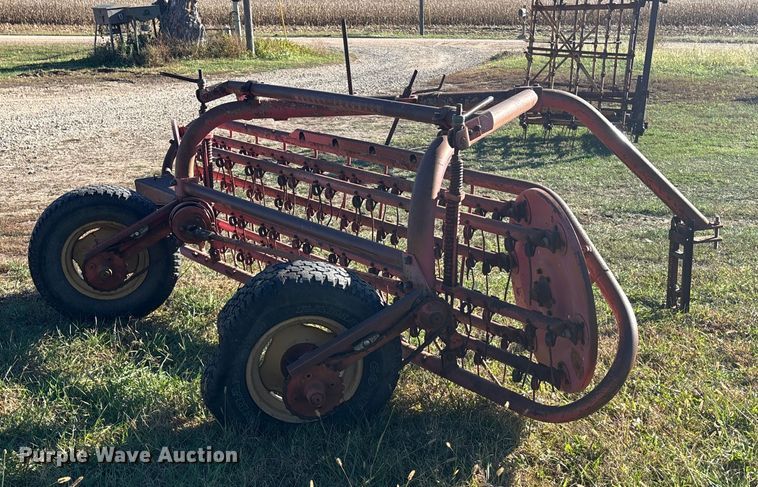 image for item DK0031 Massey Ferguson hay rake
