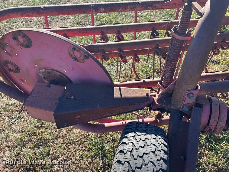 image for item DK0031 Massey Ferguson hay rake