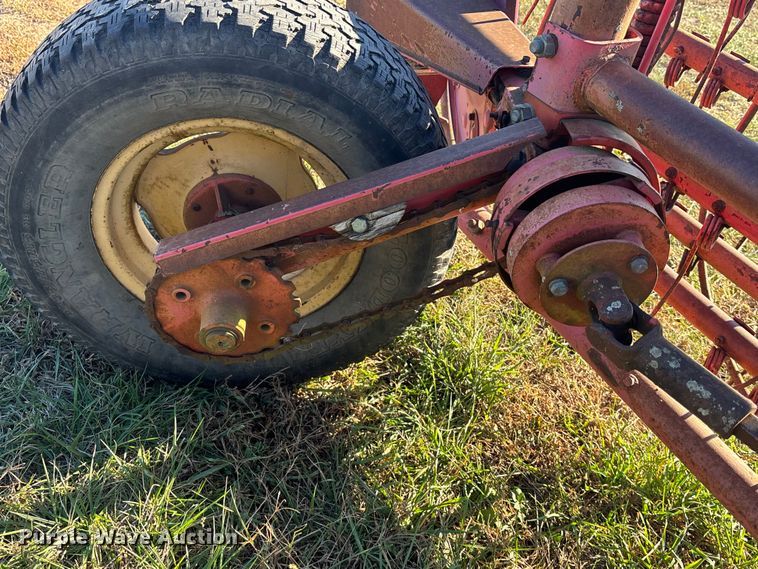 image for item DK0031 Massey Ferguson hay rake