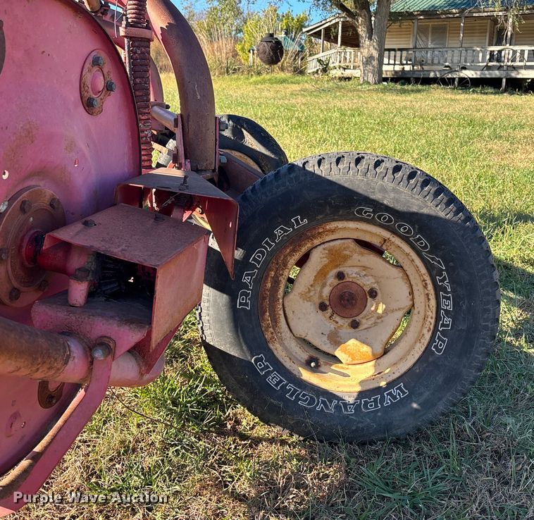 image for item DK0031 Massey Ferguson hay rake