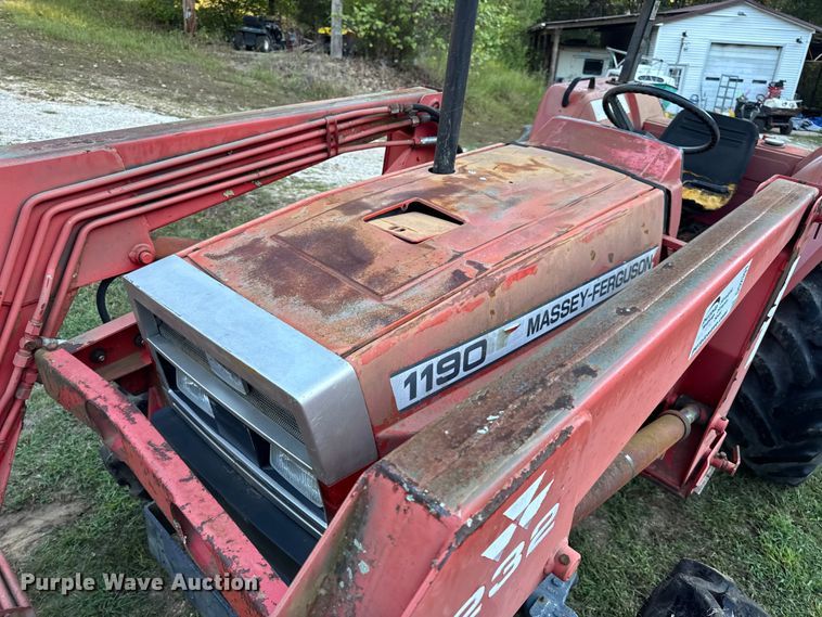 image for item DO2391 Massey Ferguson 1190 MFWD tractor