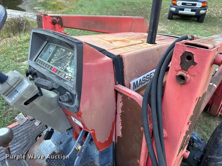 image for item DO2391 Massey Ferguson 1190 MFWD tractor