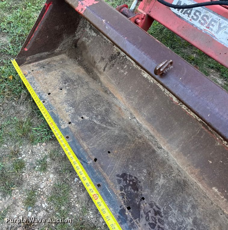 image for item DO2391 Massey Ferguson 1190 MFWD tractor