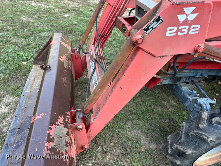 image for item DO2391 Massey Ferguson 1190 MFWD tractor