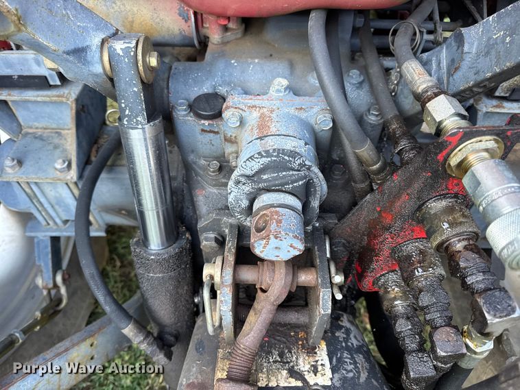 image for item DO2391 Massey Ferguson 1190 MFWD tractor