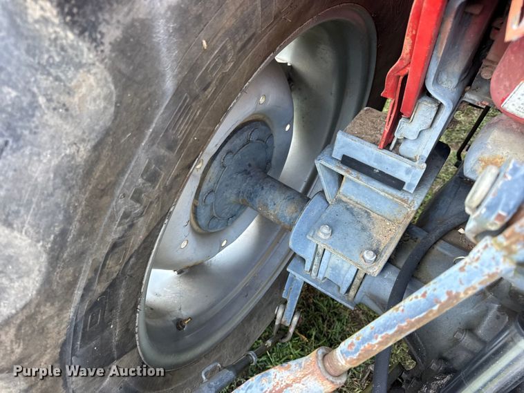 image for item DO2391 Massey Ferguson 1190 MFWD tractor