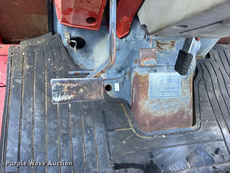 image for item DO2391 Massey Ferguson 1190 MFWD tractor