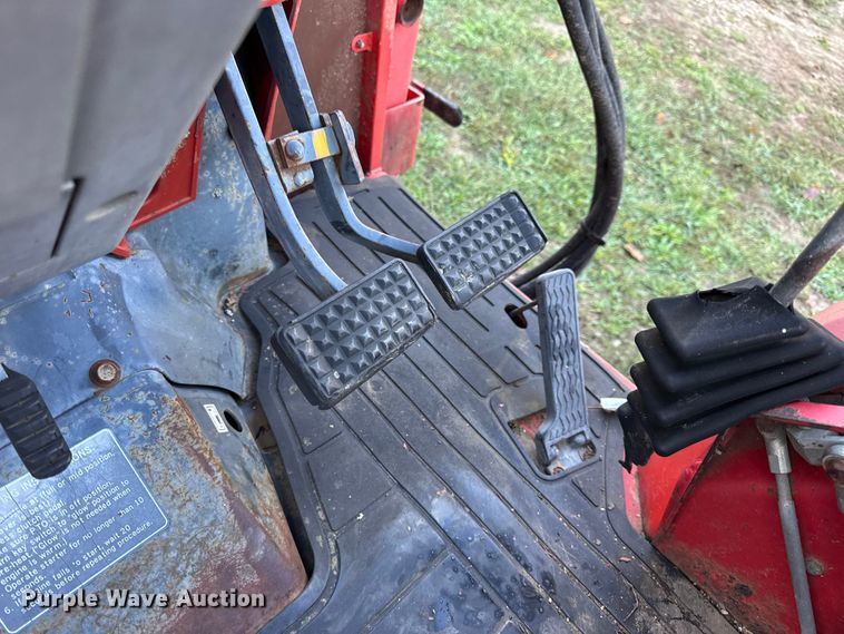 image for item DO2391 Massey Ferguson 1190 MFWD tractor