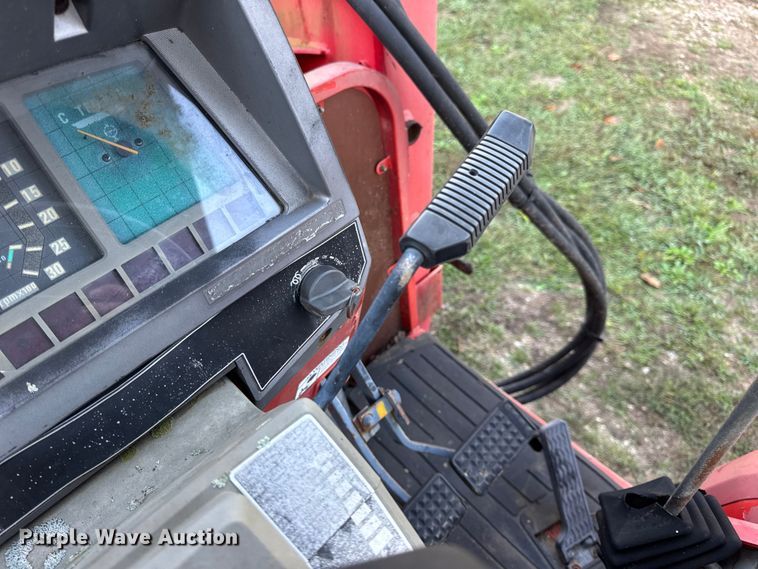 image for item DO2391 Massey Ferguson 1190 MFWD tractor