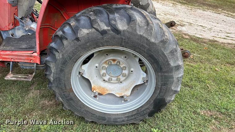 image for item DO2391 Massey Ferguson 1190 MFWD tractor