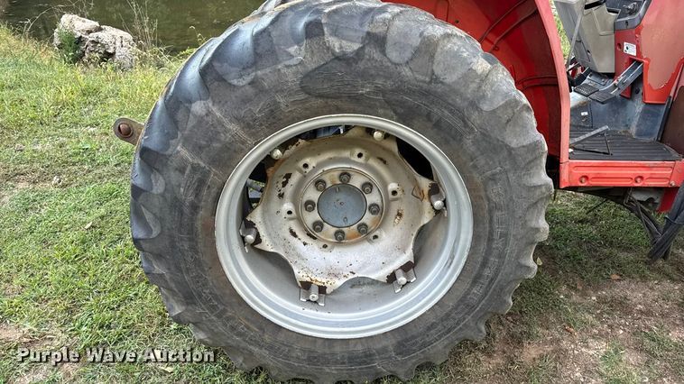 image for item DO2391 Massey Ferguson 1190 MFWD tractor