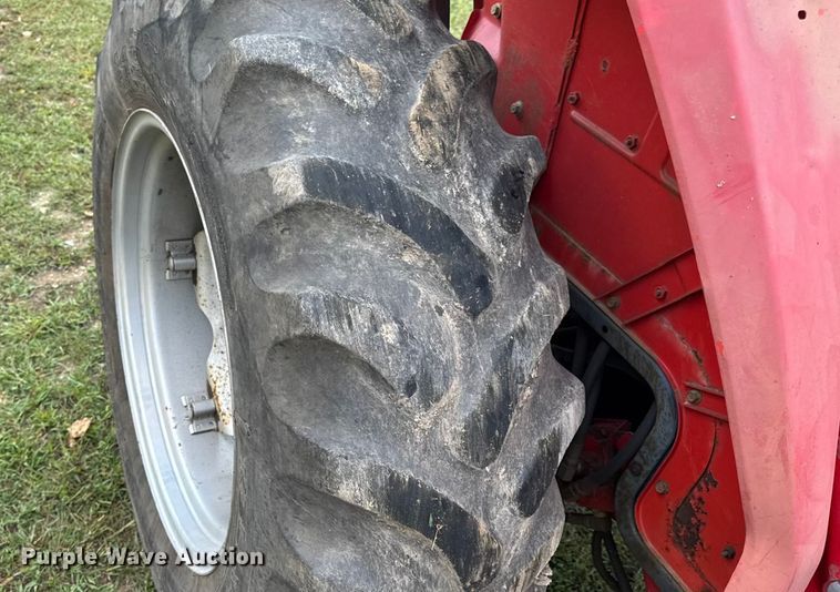 image for item DO2391 Massey Ferguson 1190 MFWD tractor