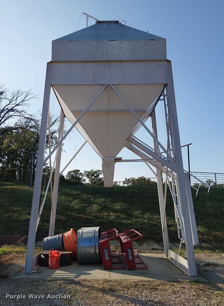 image for item DU3594 FCS grain bin 