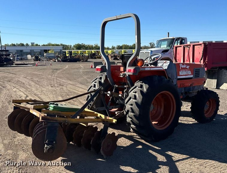 image for item DW4303 1994 Kubota L2900GST HFWD tractor