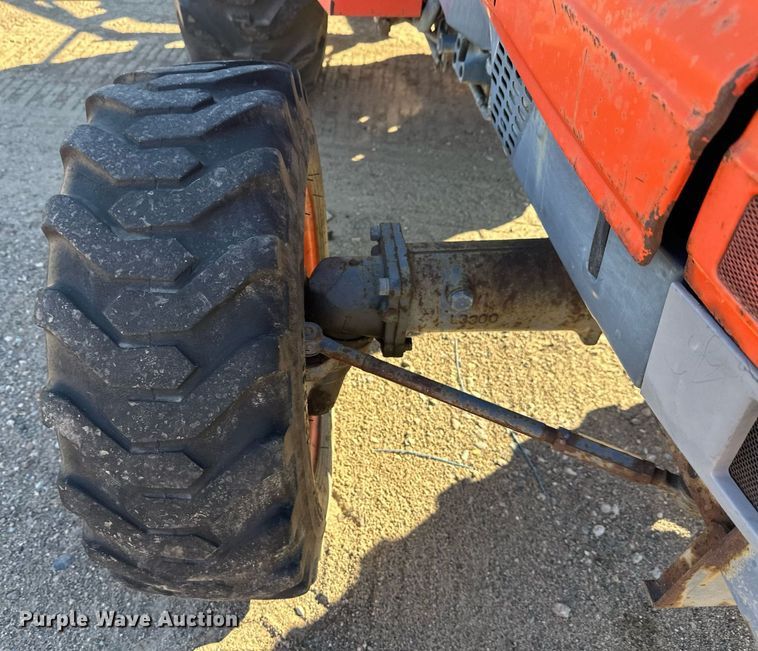 image for item DW4303 1994 Kubota L2900GST HFWD tractor