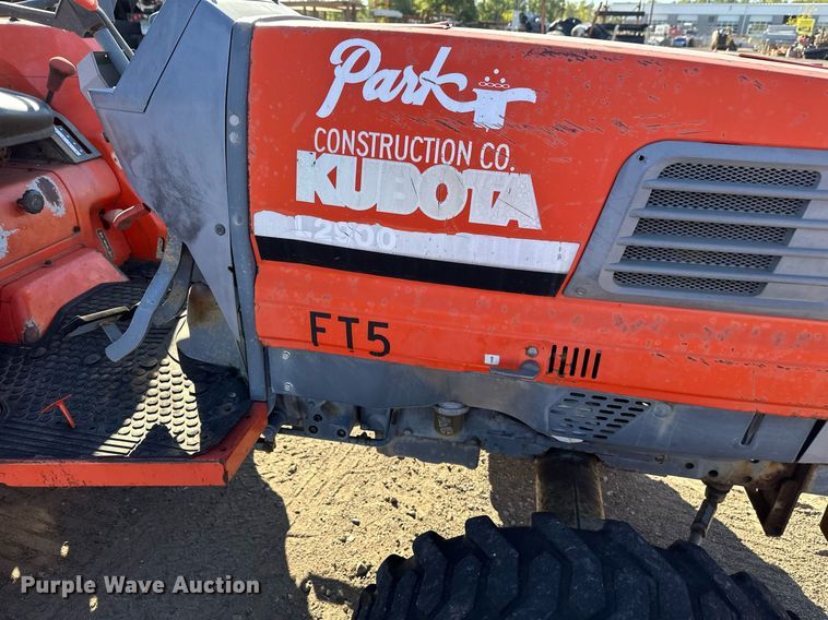 image for item DW4303 1994 Kubota L2900GST HFWD tractor