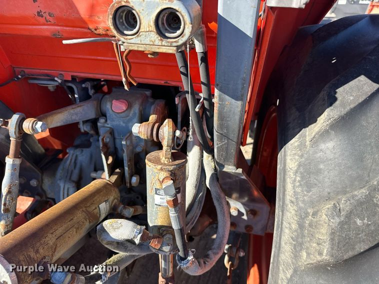 image for item DW4303 1994 Kubota L2900GST HFWD tractor