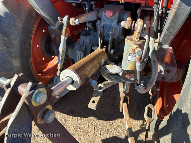 image for item DW4303 1994 Kubota L2900GST HFWD tractor