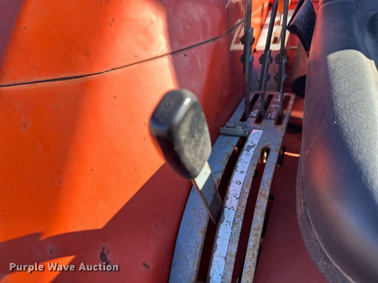 image for item DW4303 1994 Kubota L2900GST HFWD tractor