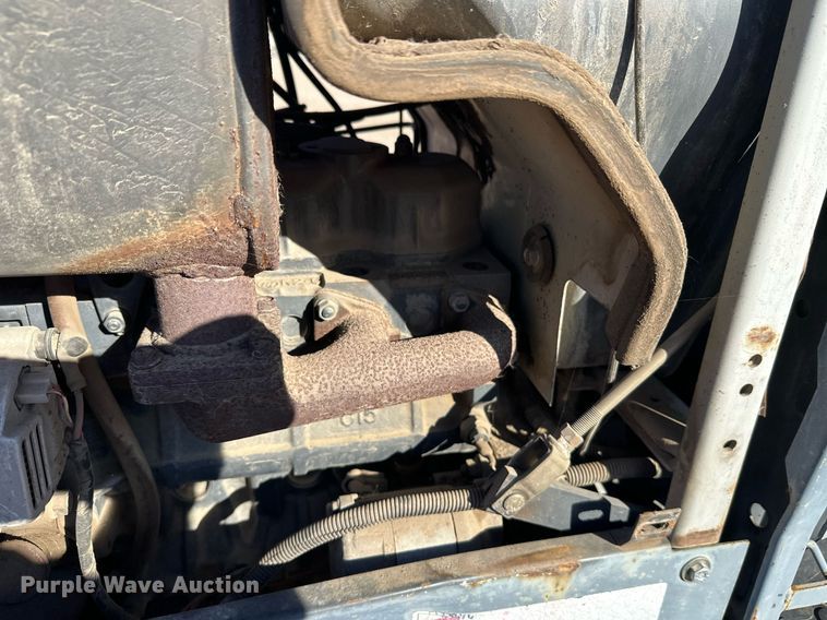 image for item DW4303 1994 Kubota L2900GST HFWD tractor