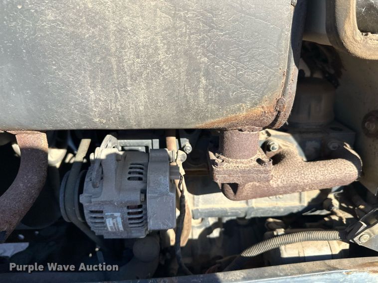 image for item DW4303 1994 Kubota L2900GST HFWD tractor