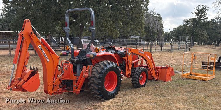 image for item DX5850 Kubota L2501D MFWD tractor