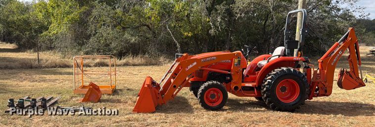 image for item DX5850 Kubota L2501D MFWD tractor