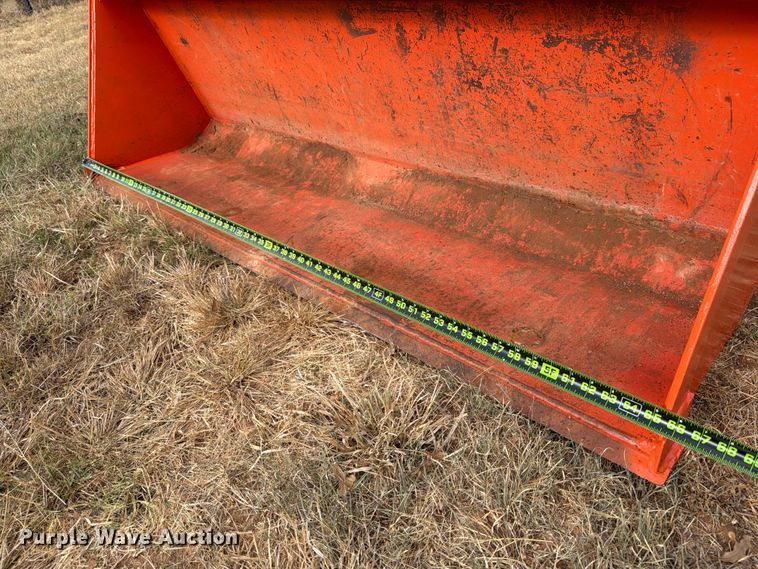 image for item DX5850 Kubota L2501D MFWD tractor