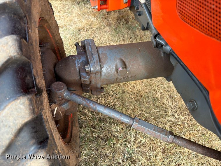 image for item DX5850 Kubota L2501D MFWD tractor
