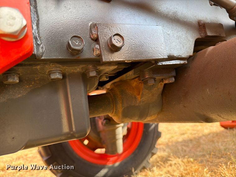 image for item DX5850 Kubota L2501D MFWD tractor