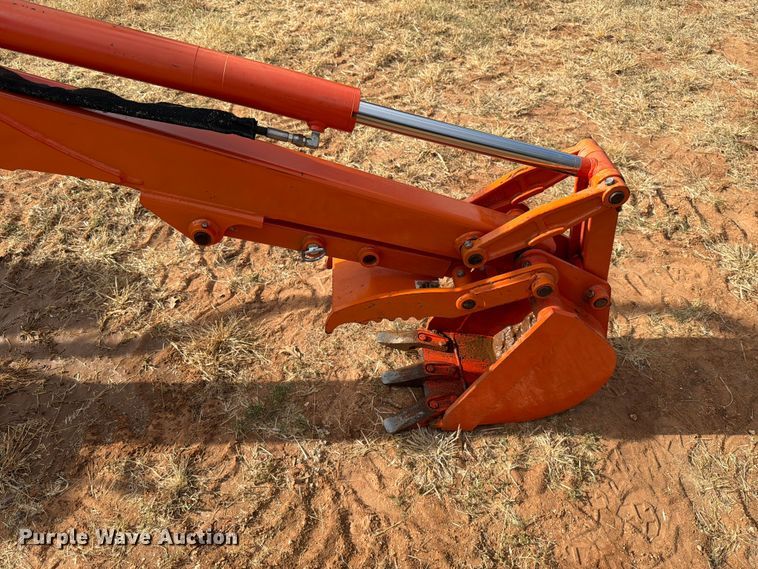 image for item DX5850 Kubota L2501D MFWD tractor