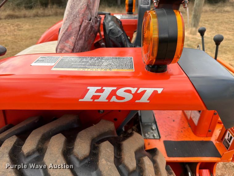 image for item DX5850 Kubota L2501D MFWD tractor