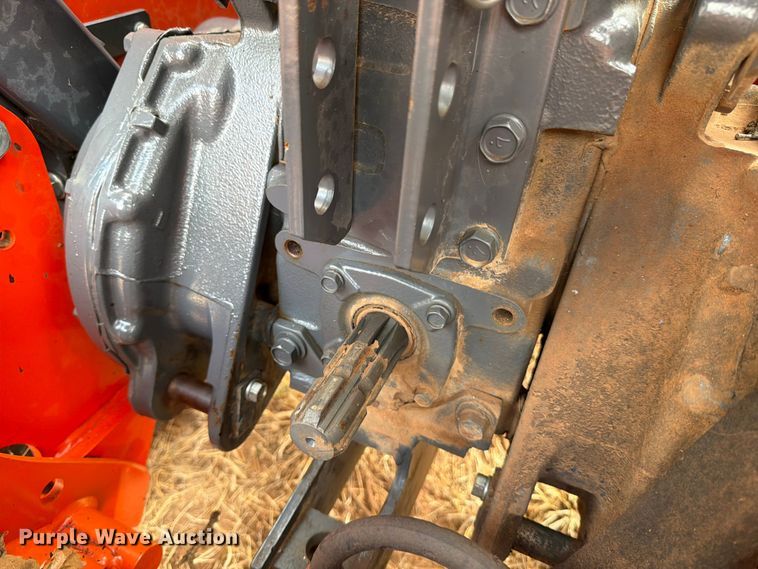 image for item DX5850 Kubota L2501D MFWD tractor
