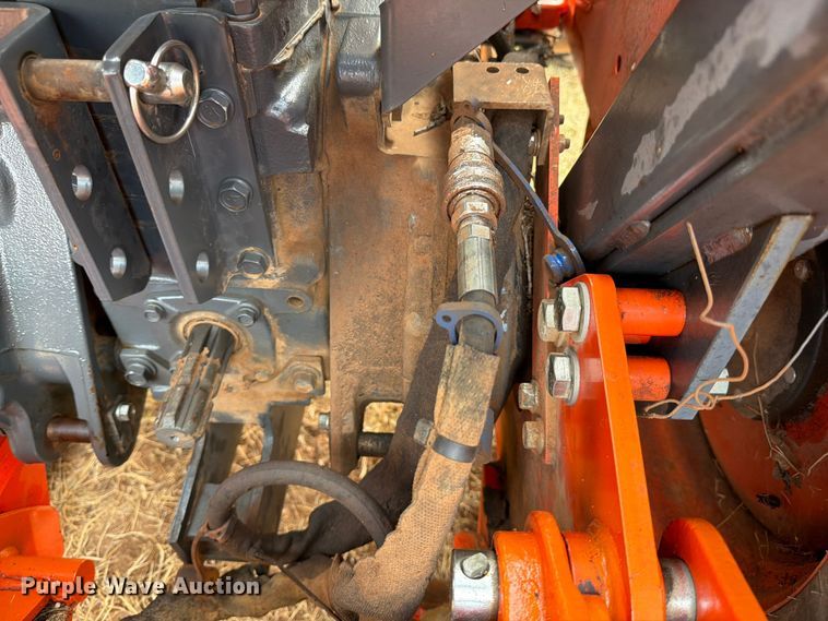 image for item DX5850 Kubota L2501D MFWD tractor