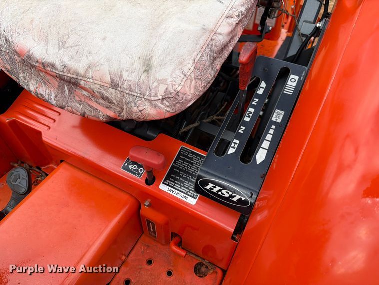 image for item DX5850 Kubota L2501D MFWD tractor