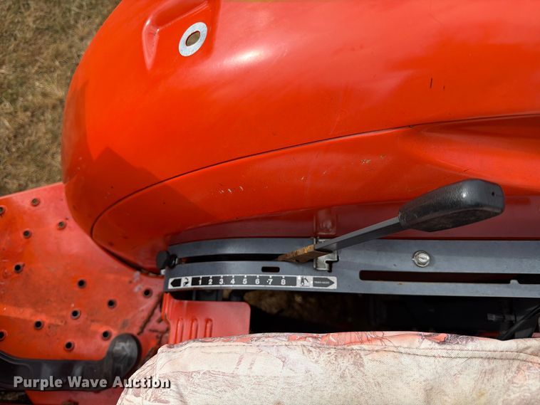 image for item DX5850 Kubota L2501D MFWD tractor