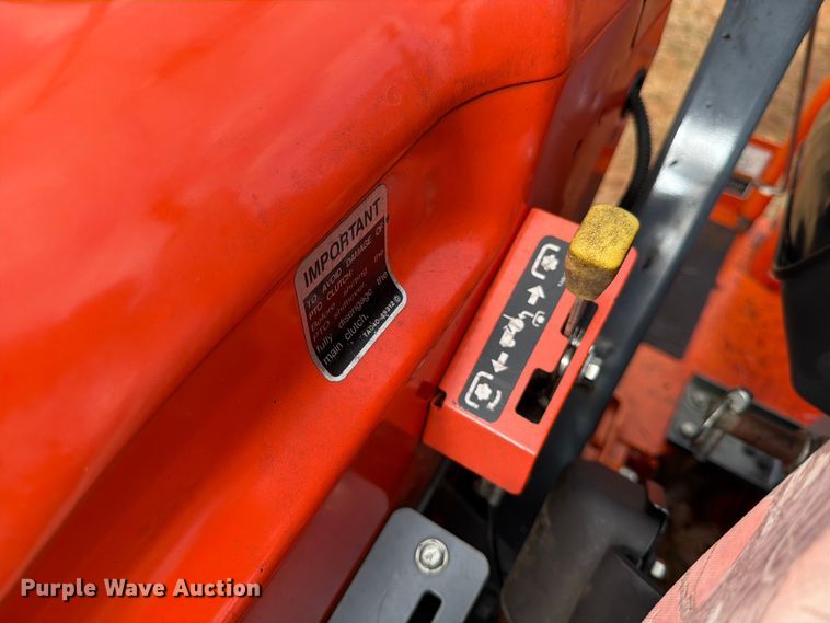 image for item DX5850 Kubota L2501D MFWD tractor