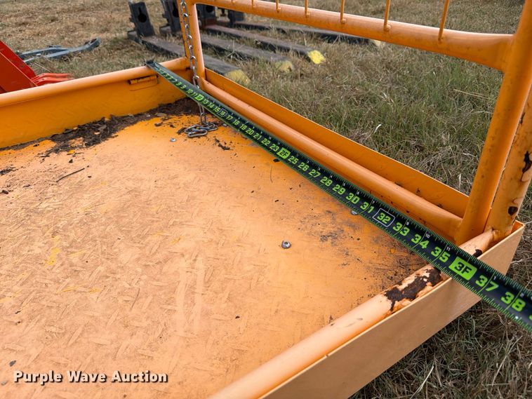 image for item DX5850 Kubota L2501D MFWD tractor