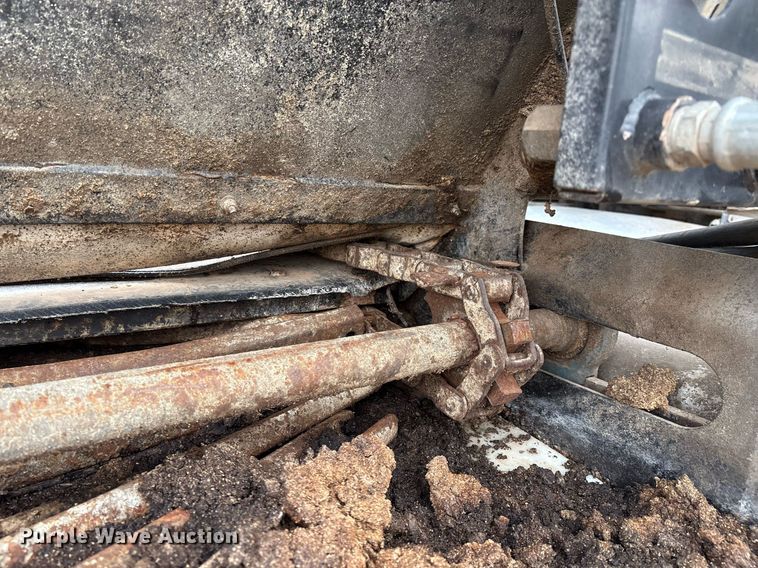 image for item DX7987 2012 Trinity  Eagle Bridge live bottom trailer