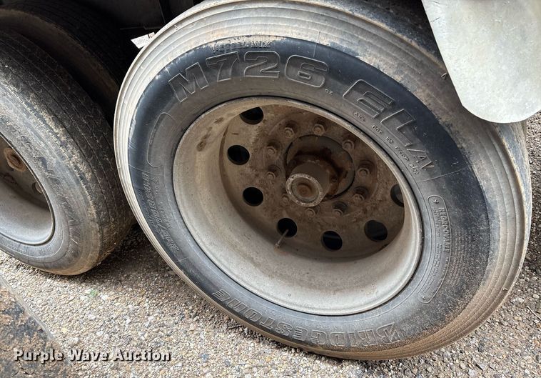 image for item DX7987 2012 Trinity  Eagle Bridge live bottom trailer