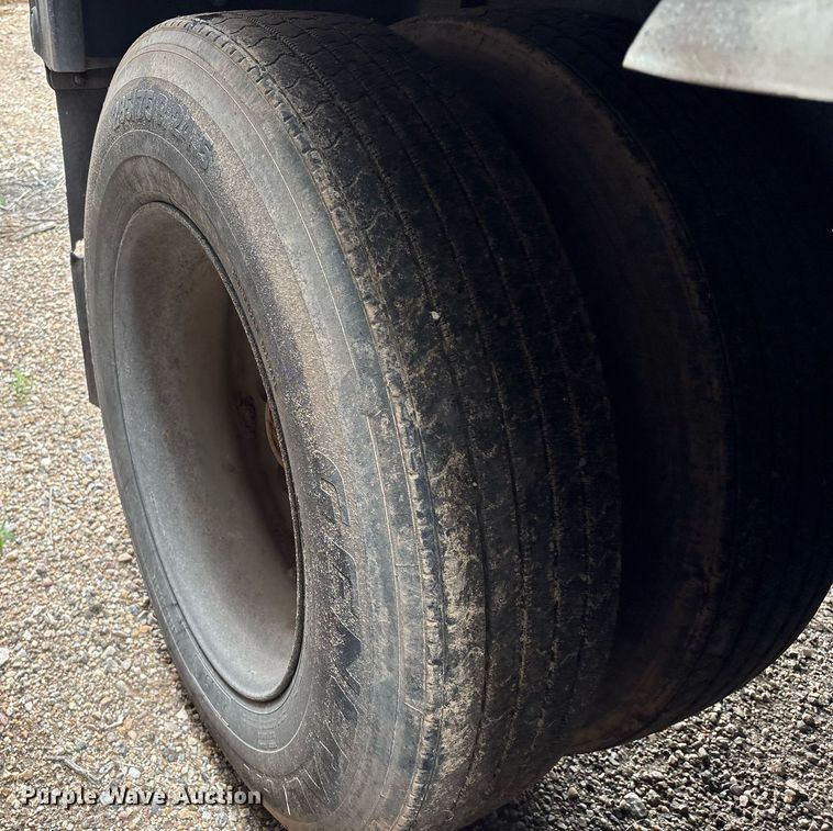 image for item DX7987 2012 Trinity  Eagle Bridge live bottom trailer