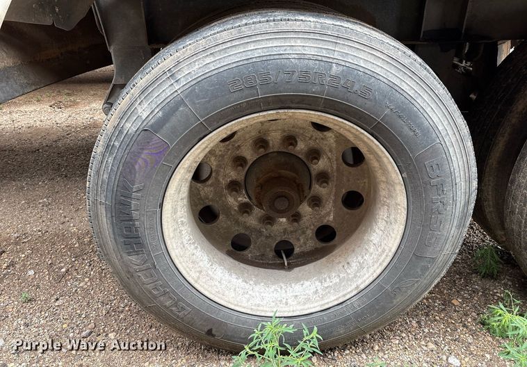 image for item DX7987 2012 Trinity  Eagle Bridge live bottom trailer