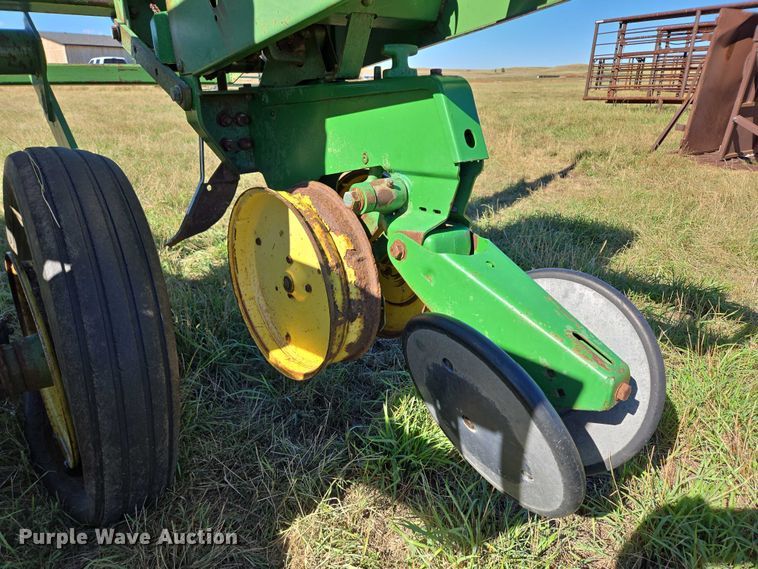 image for item DY1326 John Deere 7000 planter