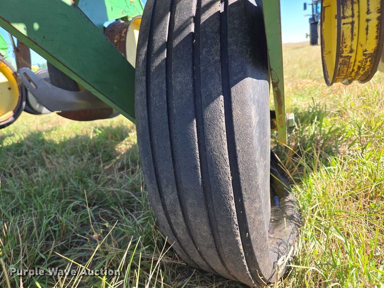 image for item DY1326 John Deere 7000 planter