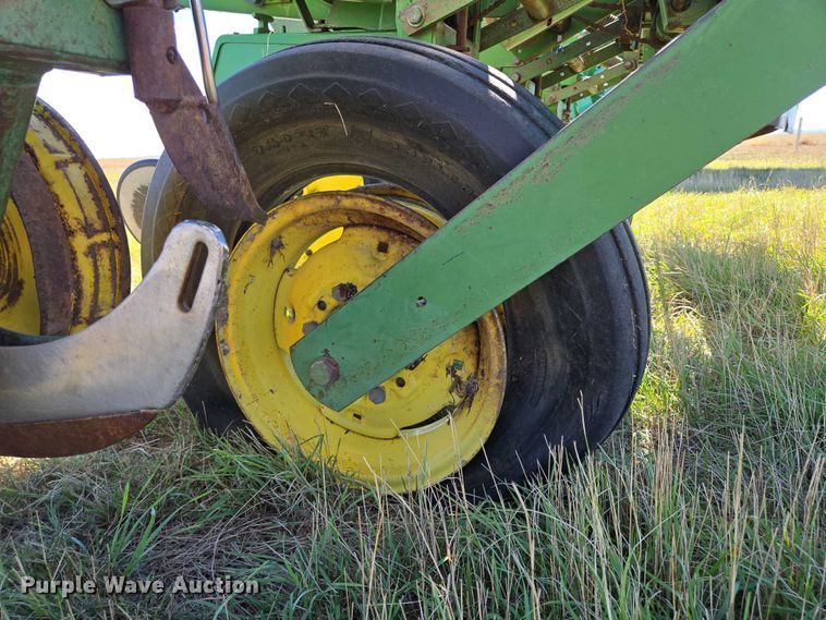 image for item DY1326 John Deere 7000 planter