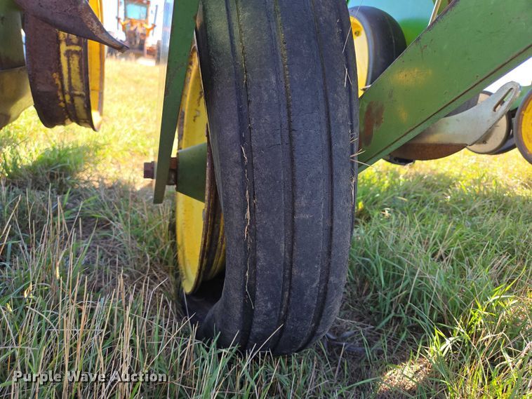 image for item DY1326 John Deere 7000 planter