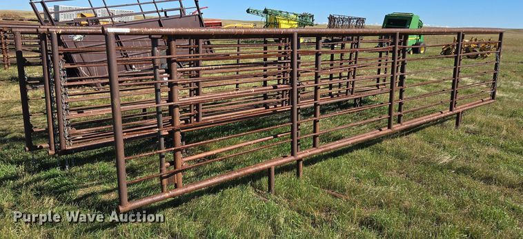image for item DY1327 (8) livestock panels