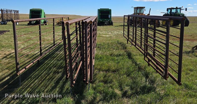 image for item DY1327 (8) livestock panels