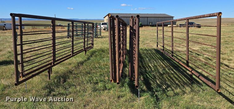 image for item DY1327 (8) livestock panels