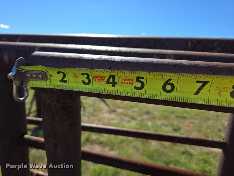 image for item DY1327 (8) livestock panels